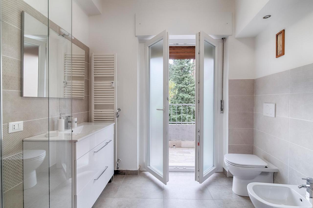 La Fine Del Mondo Apartment Trieste Bagian luar foto