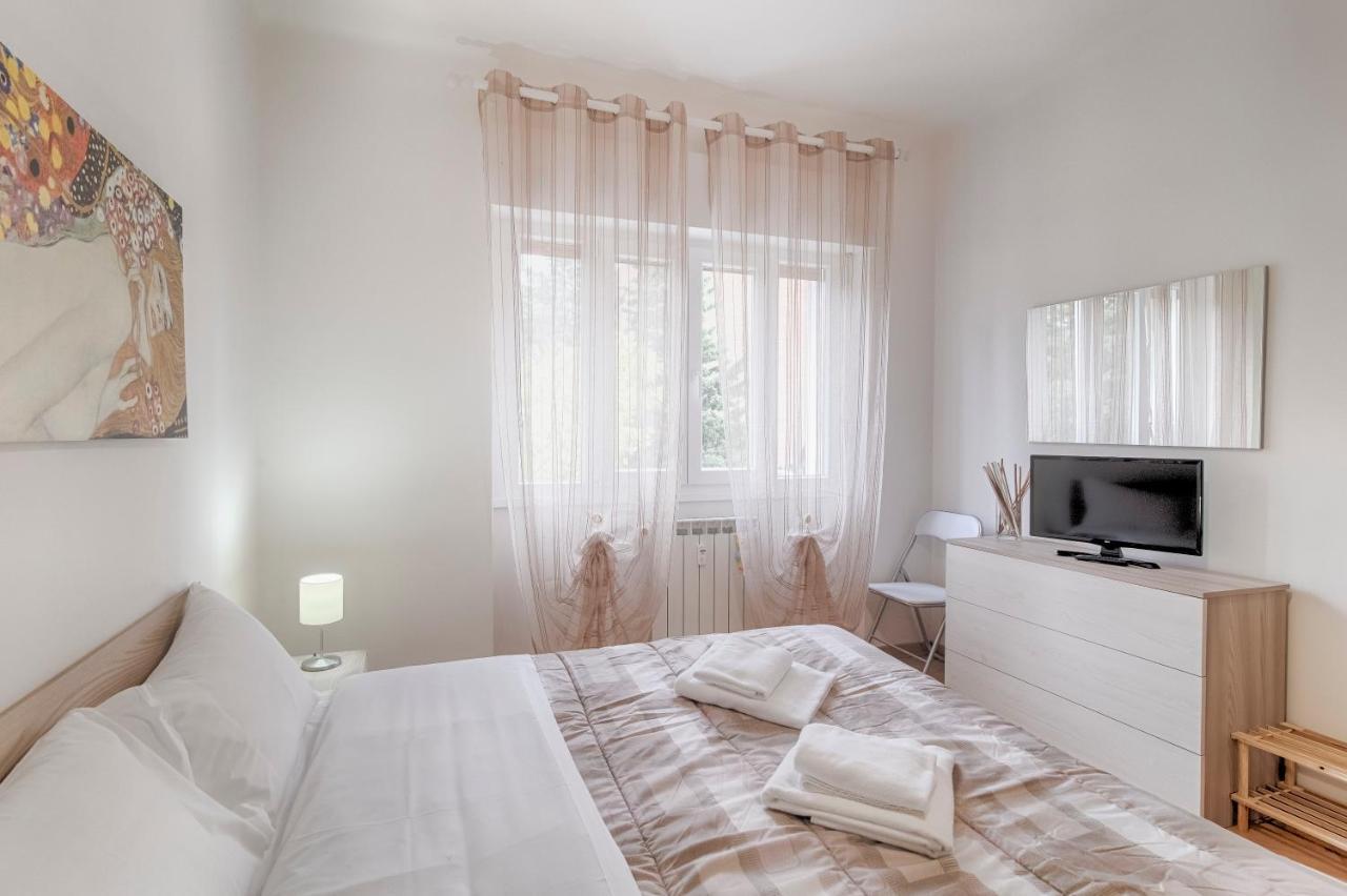 La Fine Del Mondo Apartment Trieste Bagian luar foto