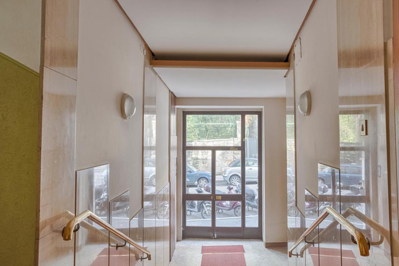 La Fine Del Mondo Apartment Trieste Bagian luar foto